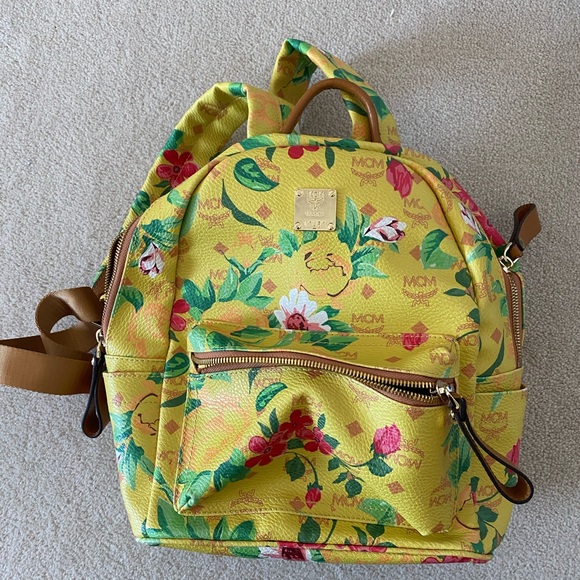 MCM paradiso med floral backpack - Picture 2 of 8